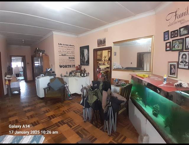 6 BEDROOM FREESTANDING FOR SALE IN BO-DORP